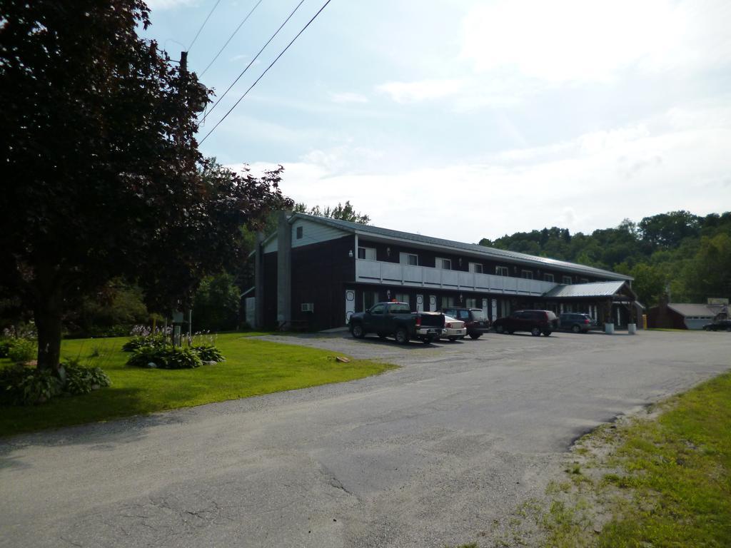 Deer Run Motor Inn Jeffersonville Exterior photo